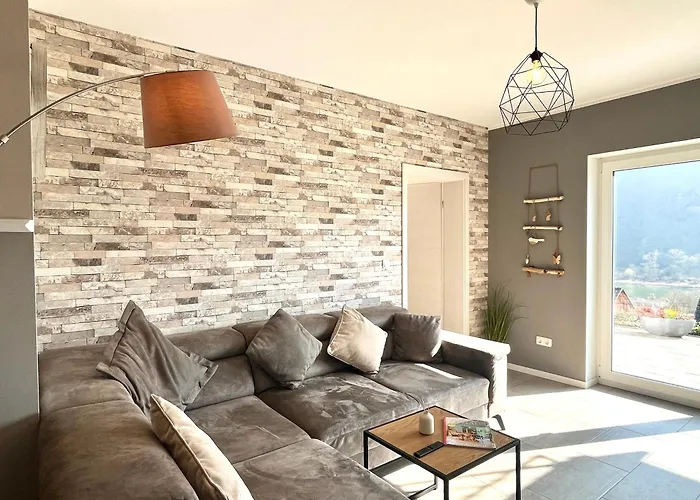 Ferienwohnung Sonnenterrasse, 1-4 Personen, 2 Schlafzimmer, Grosse Terrasse
