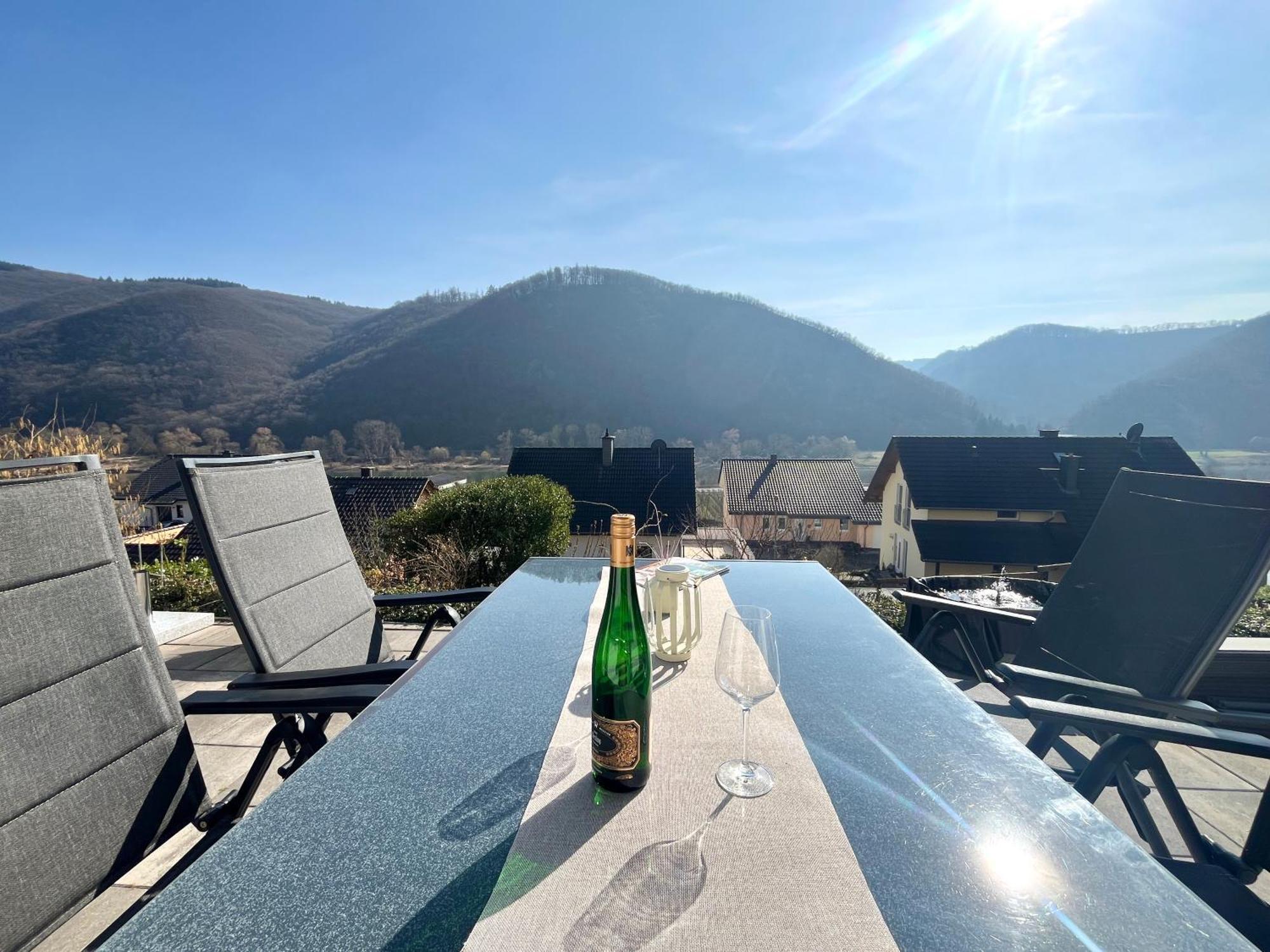 Sonnenterrasse, 1-4 Personen, 2 Schlafzimmer, Grosse Terrasse Apartment Mueden